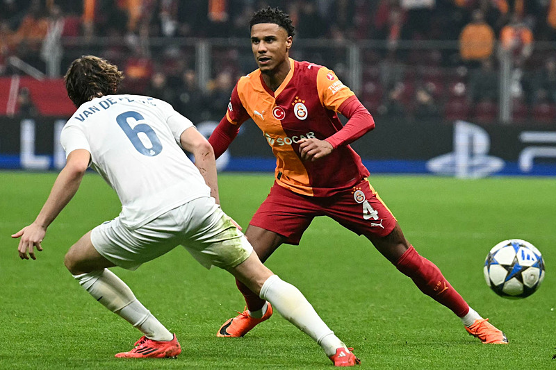 Fenerbahçe-Galatasaray match squad