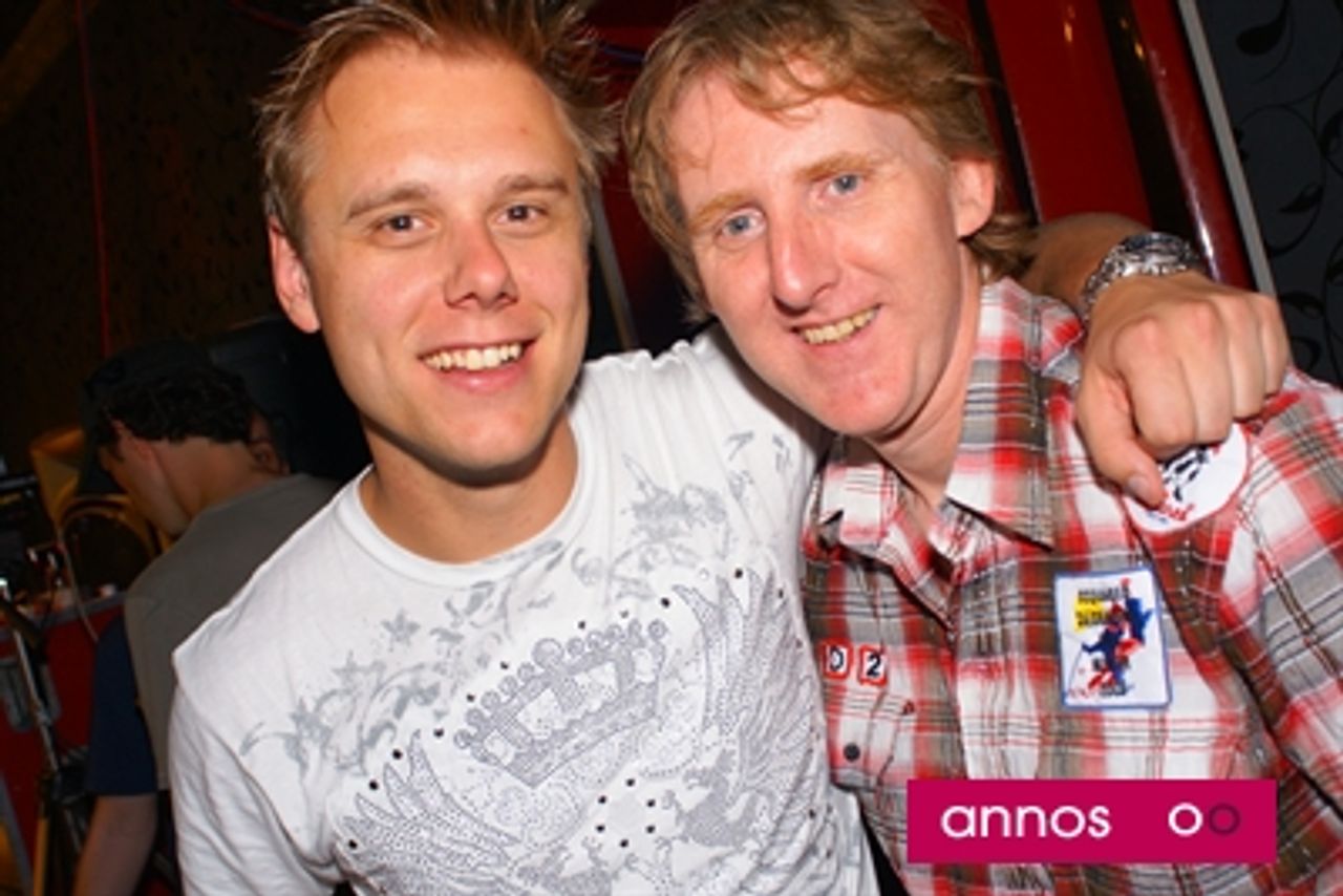 Ruud together with DJ Armin van Buuren.