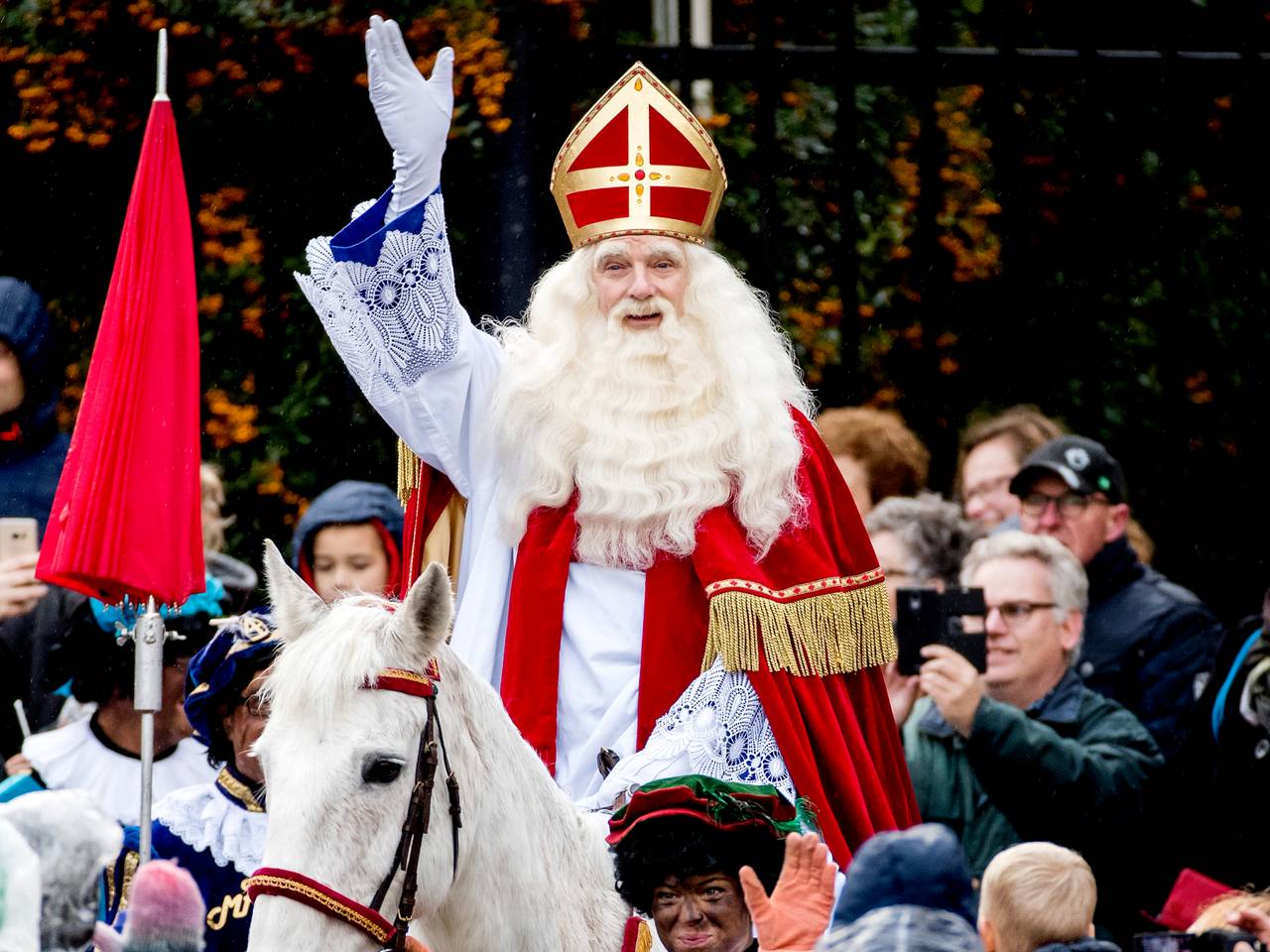 https://api.omroepbrabant.nl/img/f/$width$/$height$/0.57/0.30/cmV2aXNpb25zLzI2Njk5MjQtMS5qcGc_c2U9MjA0NS0wMS0wMVQxMCUzQTQwJTNBMDBaJnNpZz1GJTJGS 2c0VkViNnZmcVUlMkZOengzUDYzSU1STFJzTlozWUY4cDNXY1pSVUNVdyUzRCZzcD1yJnNw cj1odHRwcyZzcj1iJnN0PTIwMjUtMDEtMDFUMTAlM0E0MCUzQTAwWiZzdj0yMDIwLTEwLTAy