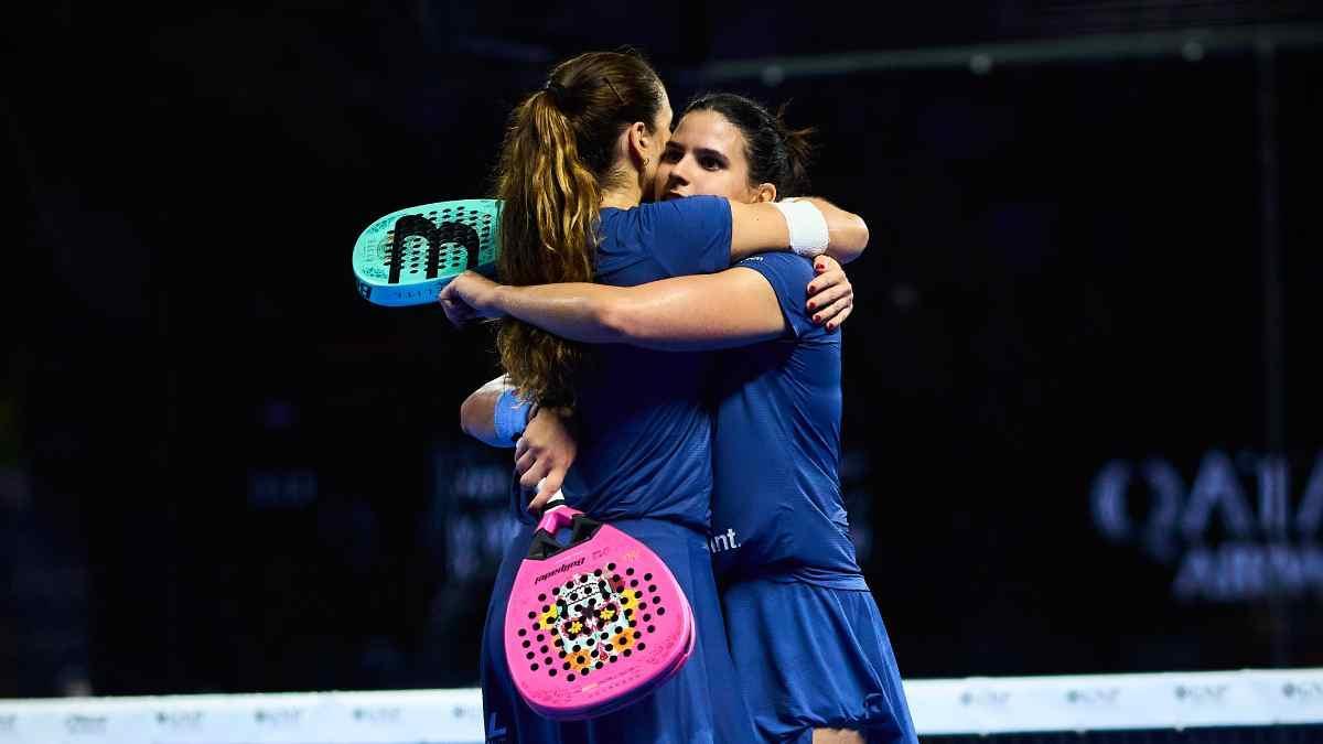 The embrace of the new number one