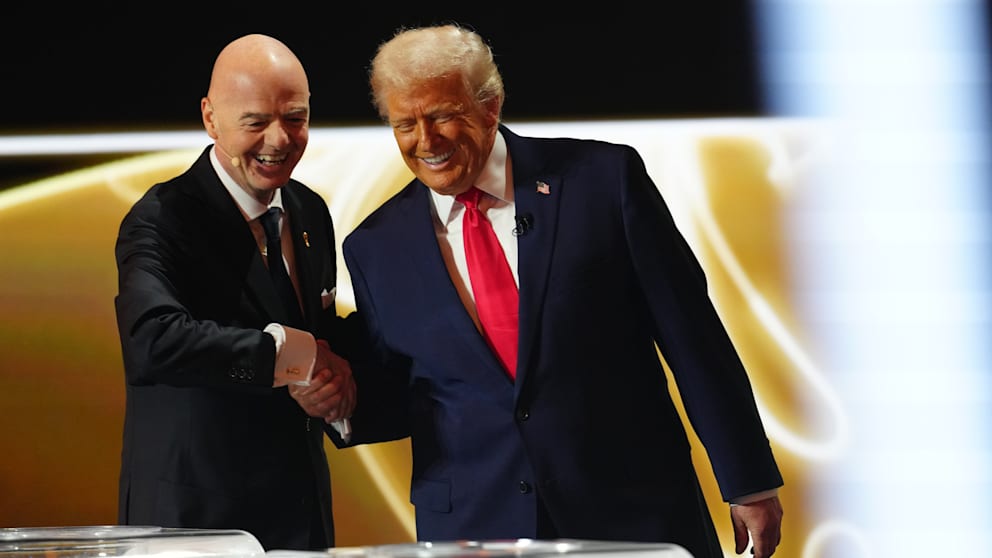 Trump und Infantino (l.) am Freitag in Washington, D.C. bei der WM-Auslosung