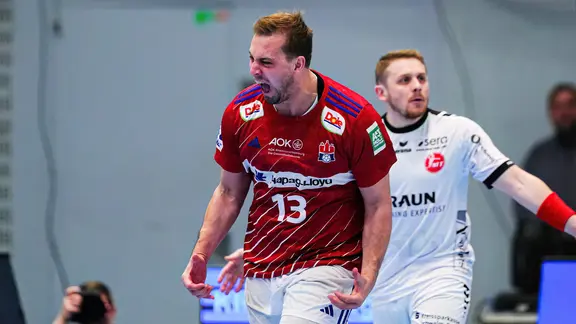 Niklas Weller celebrates the goal