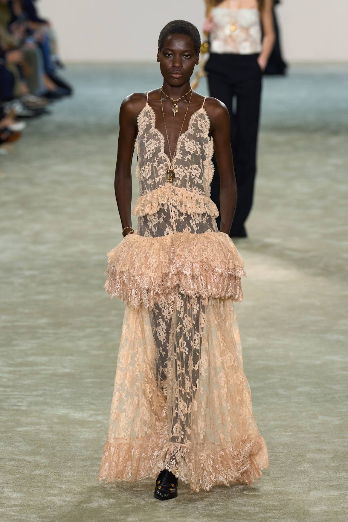 Chloe FW25.