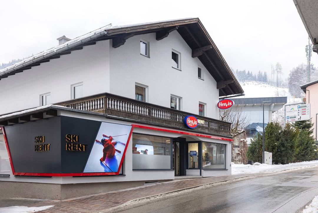 The Hervis ski rental and service location in Zell am See