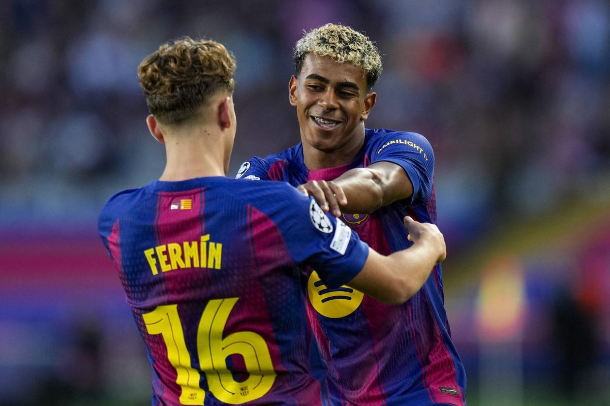 Fermín and Lamine celebrate a Barça goal