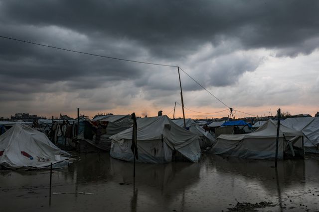 Tents of displaced Palestinians were completely destroyed by the rain. Hundreds of thousands of displaced Palestinians are at risk of finding themselves in dangerous conditions. 
