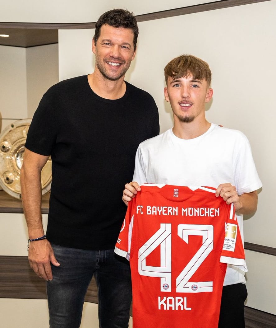 Ex-Weltstar Michael Ballack (49) berät Bayern-Juwel Karl