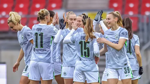Celebrations from the VfL Wolfsburg footballers