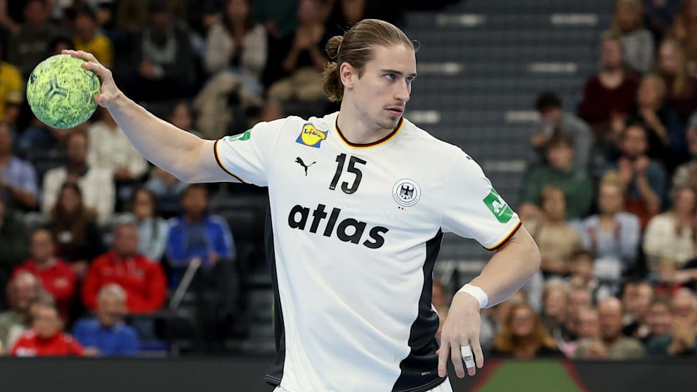 Juri Knorr (25) ist der einzige Profi im DHB-Kader, der nicht in der Daikin Handball-Bundesliga spielt. Für Knorr, bei Aalborg HB unter Vertrag, wird die EM quasi zum Heimspiel