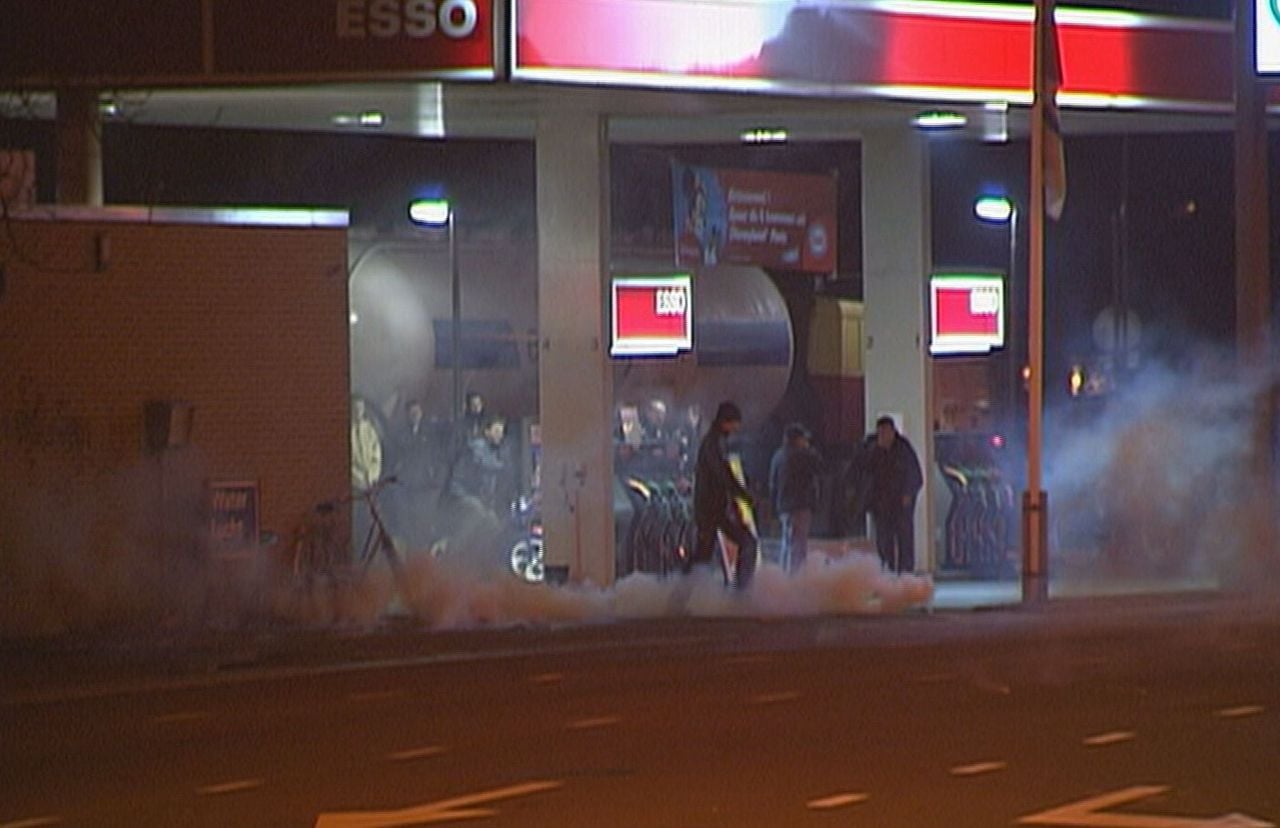 The police used tear gas to chase away the rioters