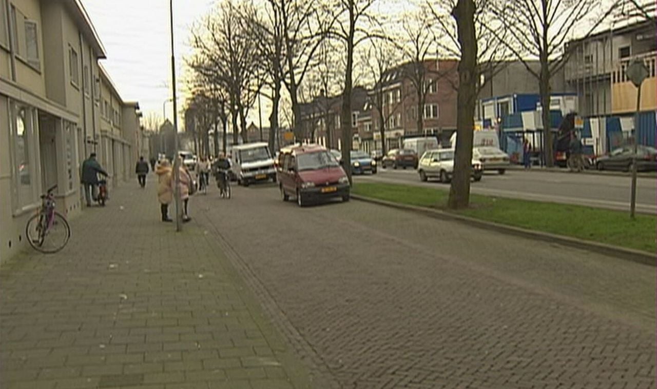 During the day it was quiet on the streets and in the evening riots broke out on the Graafseweg.