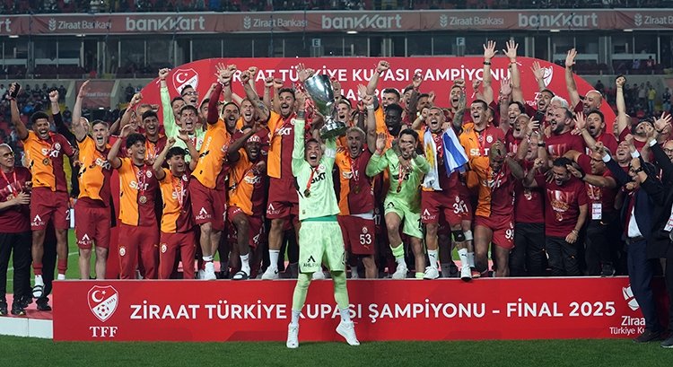 How many times did Galatasaray win the Turkish Cup?