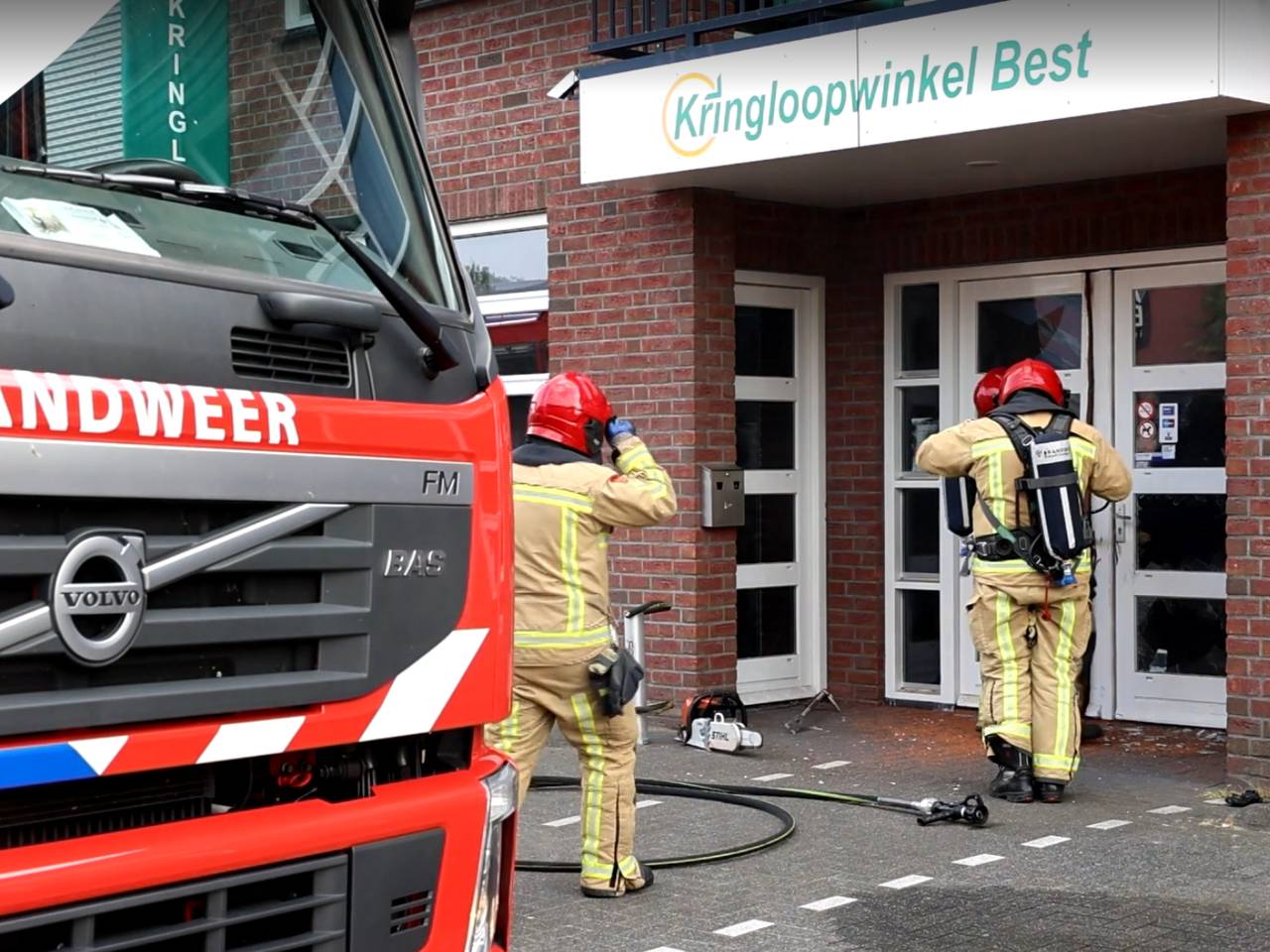 https://api.omroepbrabant.nl/img/f/$width$/$height$/0.50/0.50/cmV2aXNpb25zLzQ4MDY2MzQtMS5qcGc_c2U9MjA0NS0wMS0wMVQxMCUzQTQwJTNBMDBaJnNpZz1GMlNPS 04yeHQ2Y0ppc2ppN094JTJCNHgzYXVFYTliVWNQZ1pIbHp0Rlc1a00lM0Qmc3A9ciZzcHI9 aHR0cHMmc3I9YiZzdD0yMDI1LTAxLTAxVDEwJTNBNDAlM0EwMFomc3Y9MjAyMC0xMC0wMg==