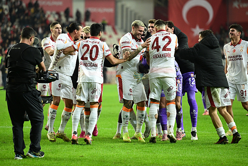On which channel is Galatasaray-Kasımpaşa match on?