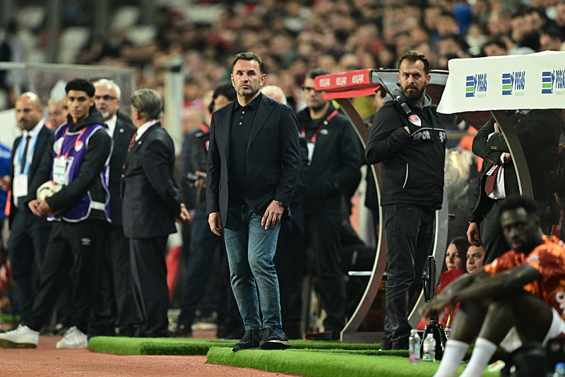 Okan Buruk, Emre Belözoğlu