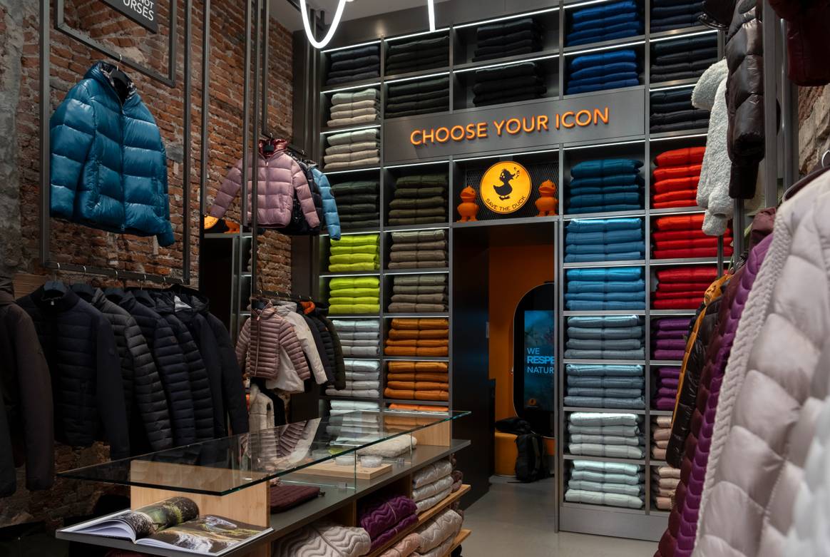 Save The Duck store.