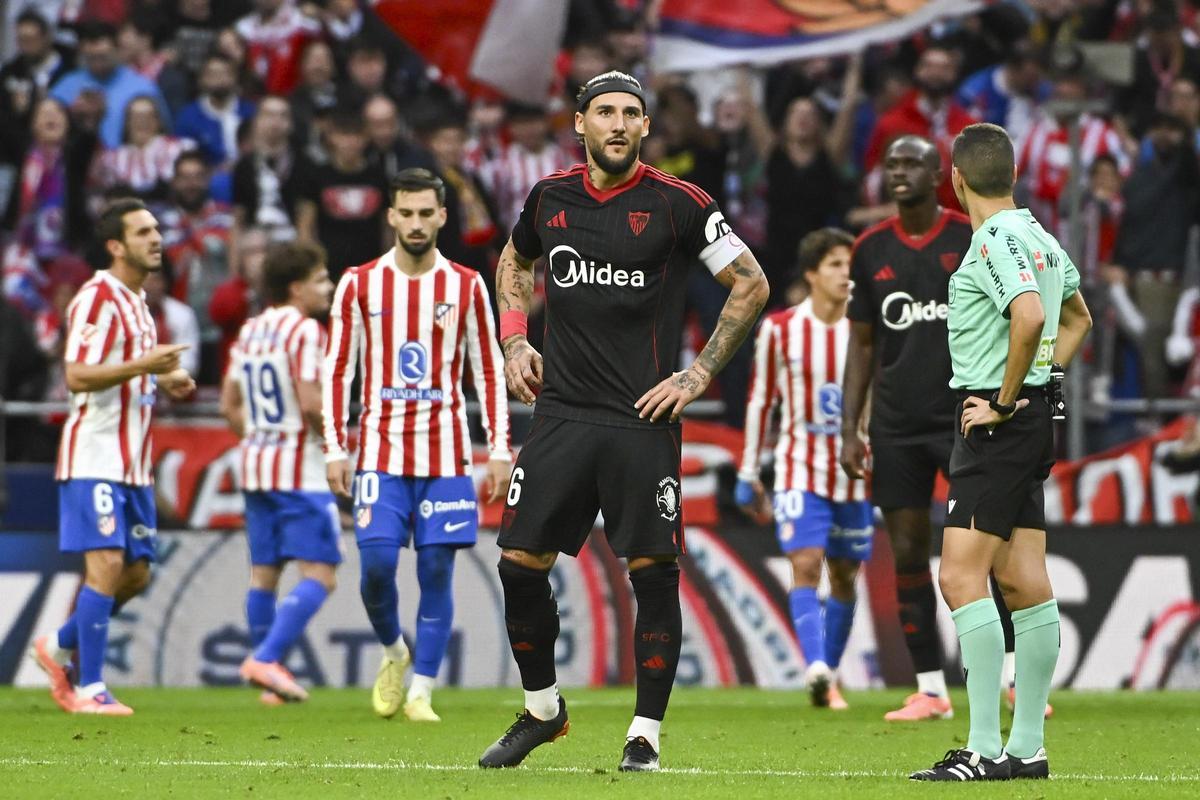 Gudelj, Sevilla FC footballer, became the first professional player to play in an official LaLiga match using Proteckthor.