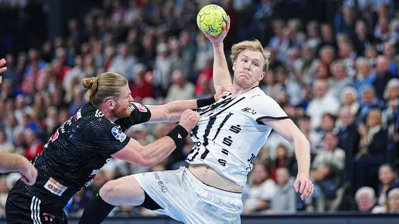 Game scene of the handball Bundesliga game THW Kiel against HC Erlangen