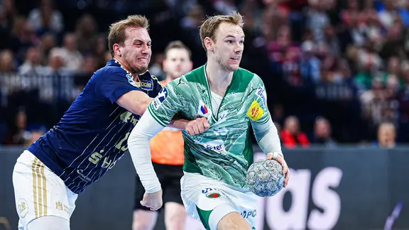 Niklas Weller (Handball Club Hamburg, 13), Mathias Gidsel (Fuechse Berlin, 19)