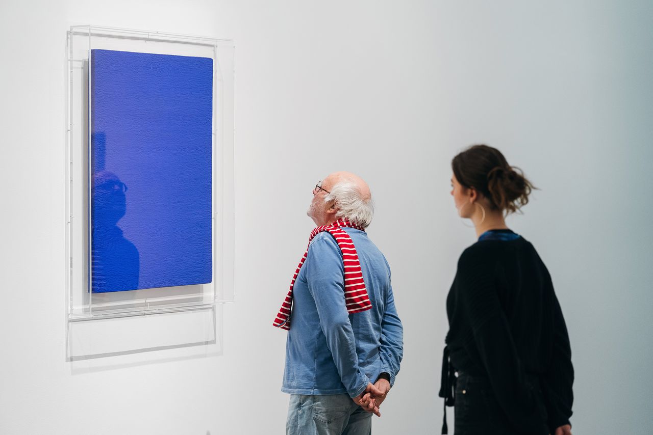 'Monochrome blue, untitled (IKB 63)' by Yves Klein in the Van Abbe Museum. 
