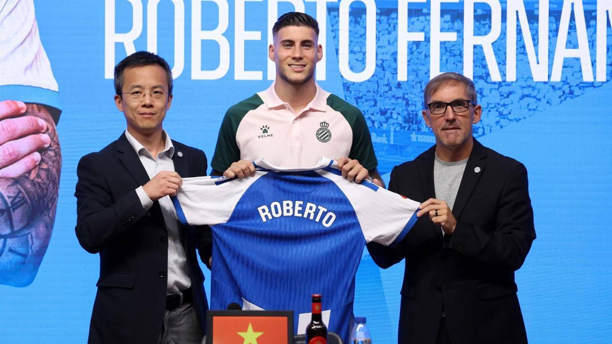Roberto Fernández, presented as a new RCD Espanyol player