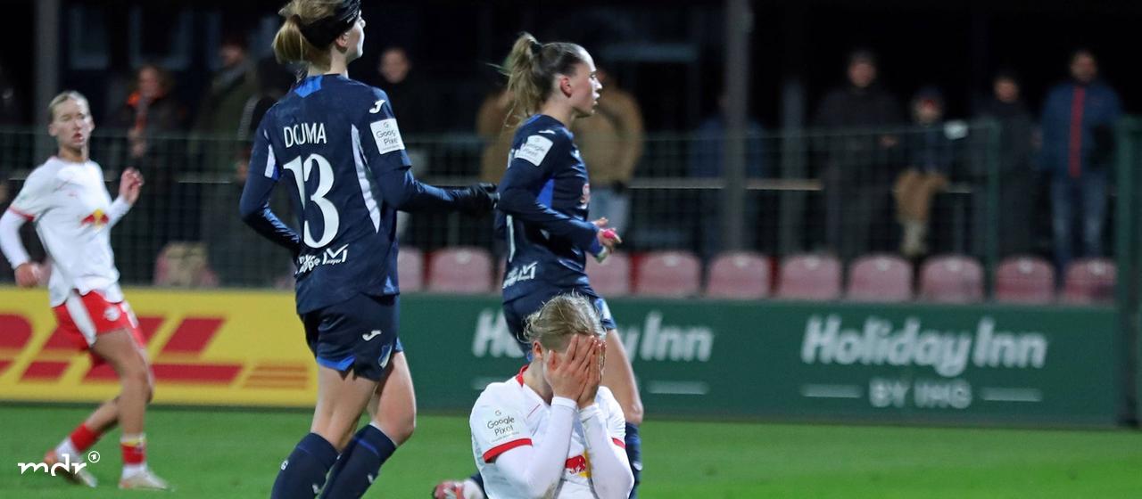 Emilia Kiaer Asgeirsdottir 8, RB Leipzig puts her hands in her face in disappointment after a missed chance.