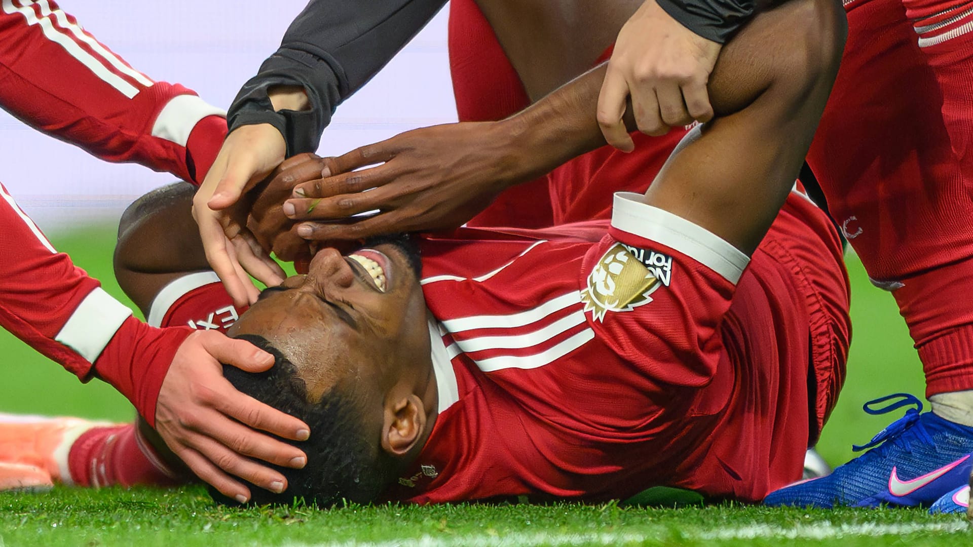 Alexander Isak on the ground: The Liverpool star was seriously injured.