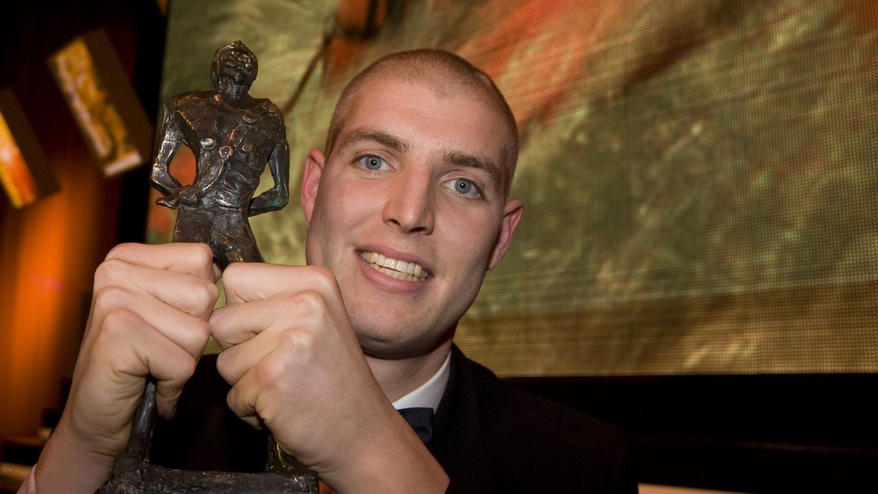 Van der Weijden with the Jaap Eden trophy (photo: ANP).