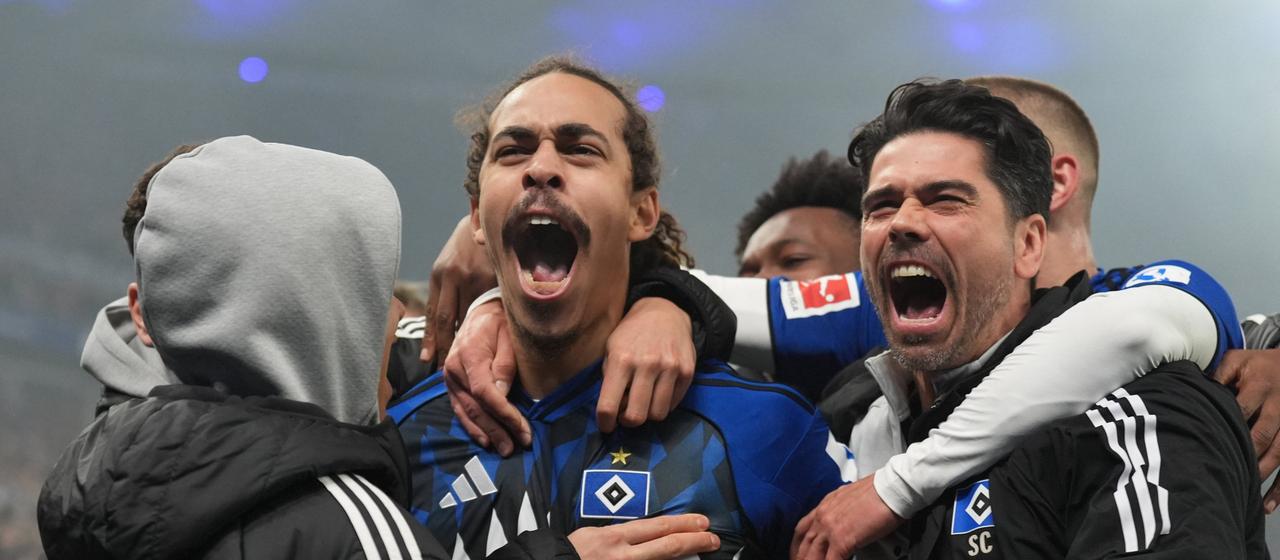 Yussuf Poulsen celebrates his goal