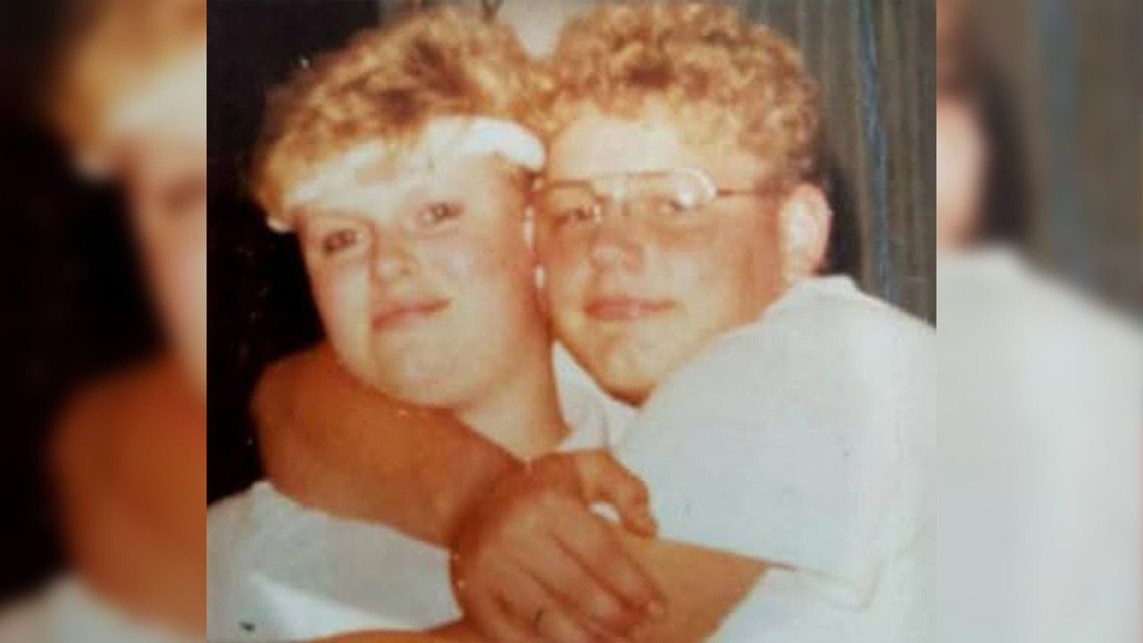Anita and her brother Ad in their youth (photo: private archive).