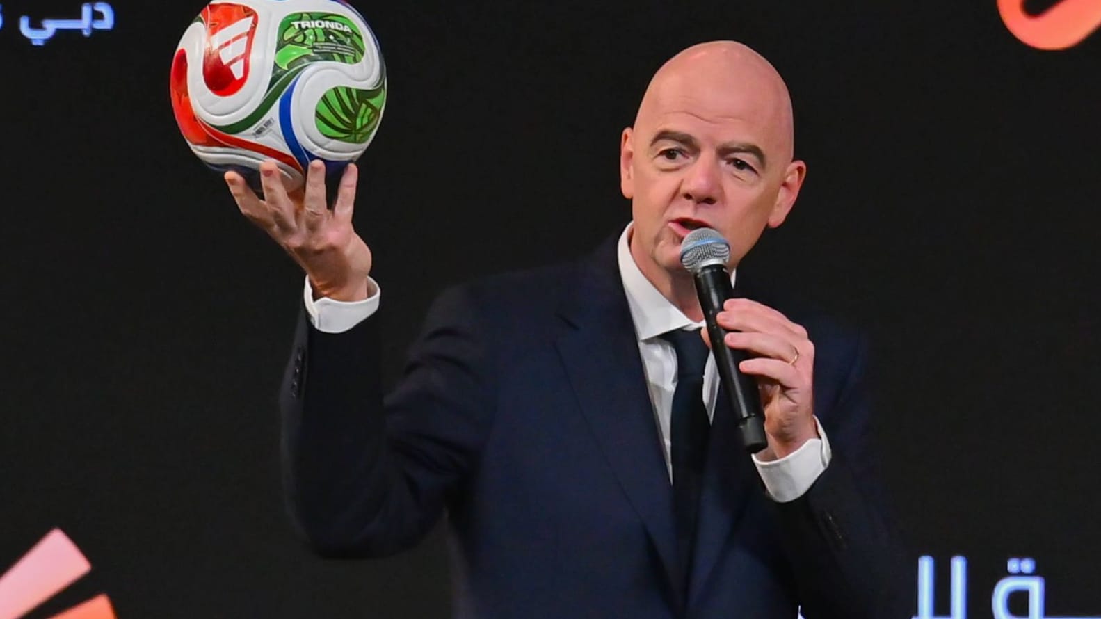 Gianni Infantino: The FIFA boss is in favor of a different offside.