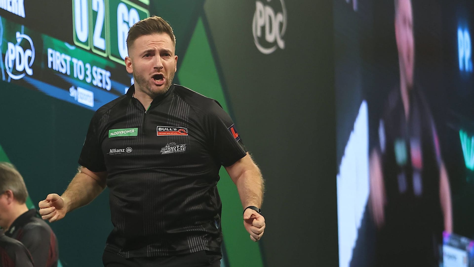 Arno Merk jumps for joy: The German is taking part in the Darts World Cup for the first time.