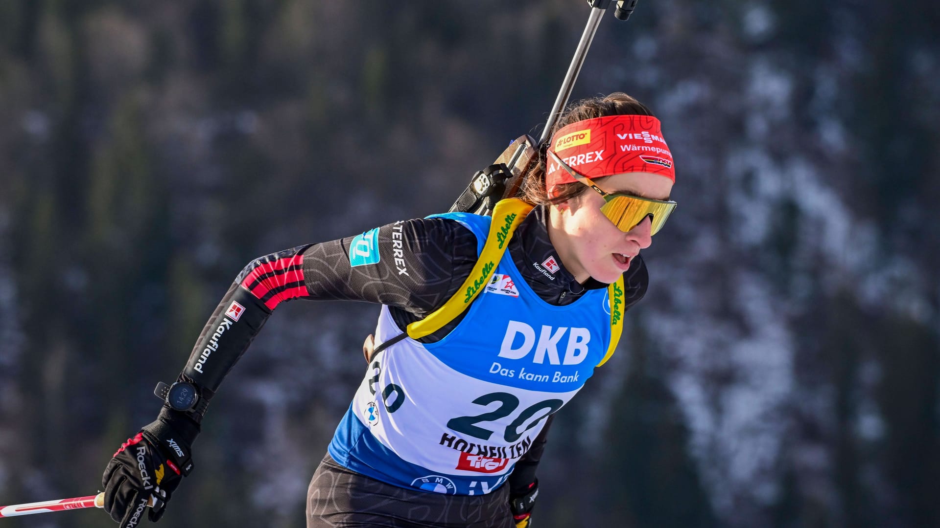 Vanessa Voigt: She was part of the relay quartet.