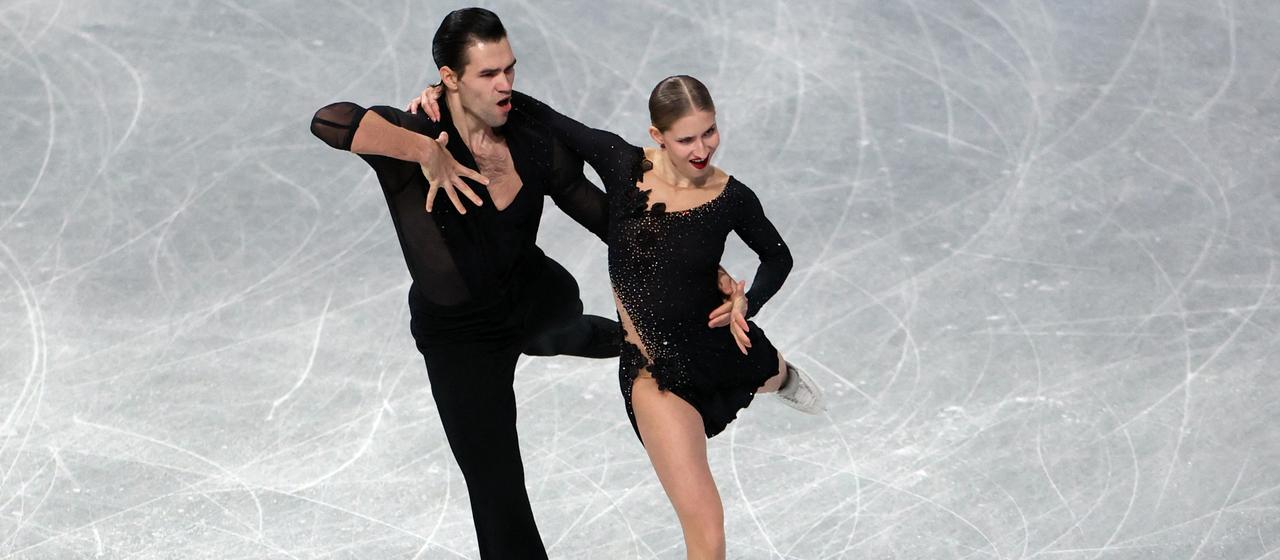 The German figure skating couple Minerva Fabienne Hase and Nikita Volodin
