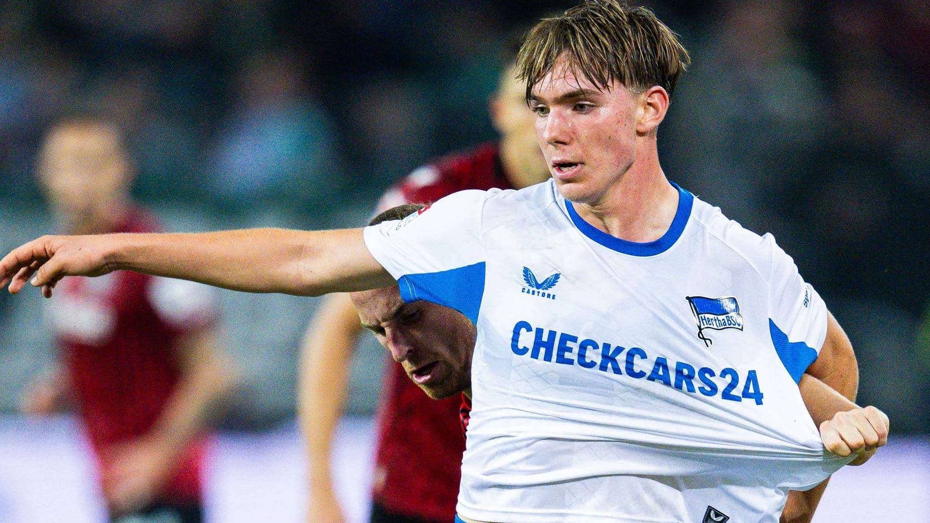 Kennet Eichhorn in the game against Hannover 96: The talented midfielder is the most valuable player in the 2nd Bundesliga.