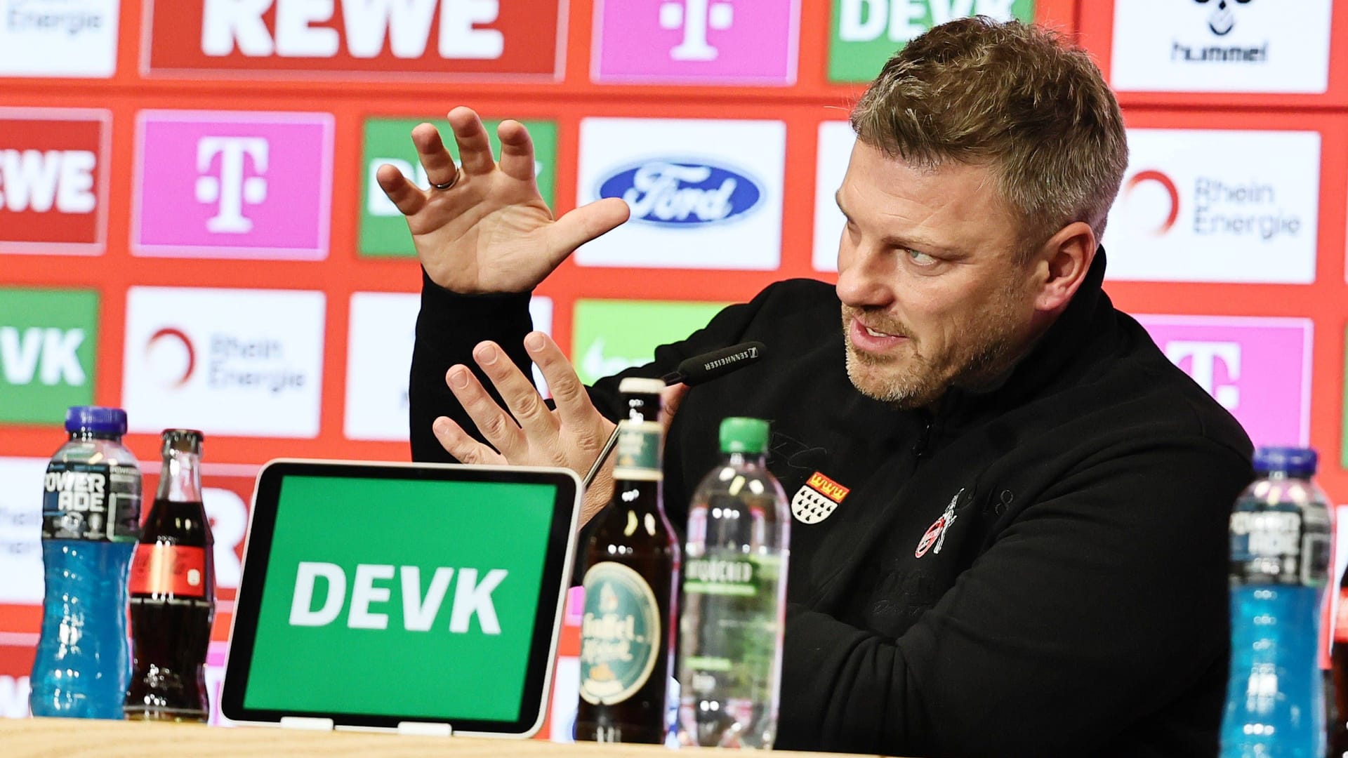 FC coach Lukas Kwasniok at a press conference (archive photo): He wants to improve his team's work on standards.