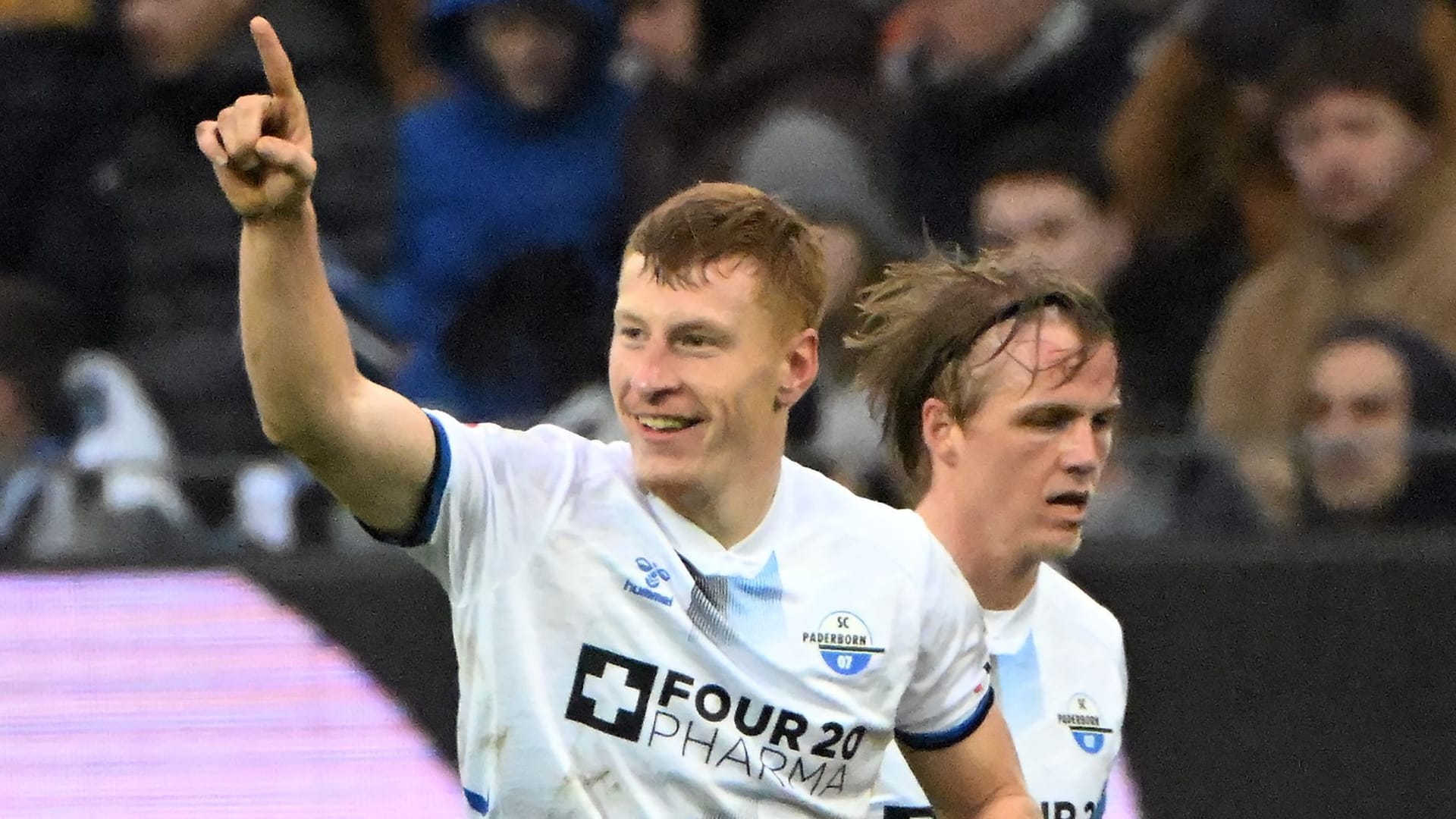 Laurin Curda celebrates: He scored twice for Paderborn.