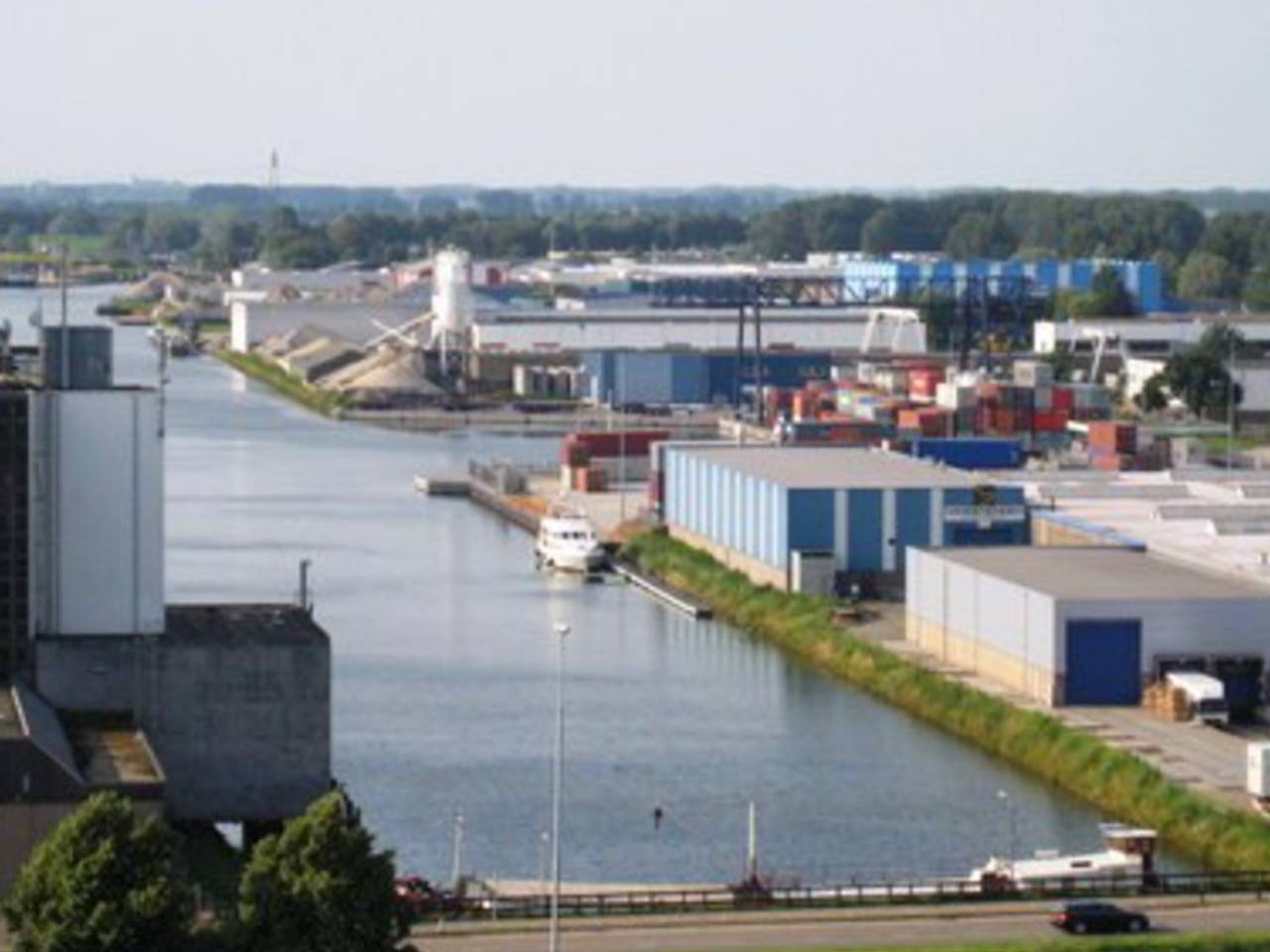 https://api.omroepbrabant.nl/img/f/$width$/$height$/0.5/0.5/bWVkaWEvcHJvZC8xMzEzMjkxLmpwZz9zdj0yMDE5LTA3LTA3JnN0PTIwMjAtMDEtMDFUMDAl M0EwMCUzQTAwWiZzZT0yMDQwLTAxLTAxVDAwJTNBMDAlM0EwMFomc3I9YiZzcD1yJnNpZz13SWg5czlNekdJWU80VWt5UTV5RDg0NXV5ZjFSUUtiWEJhdWxiSHVrZEZzJTNE