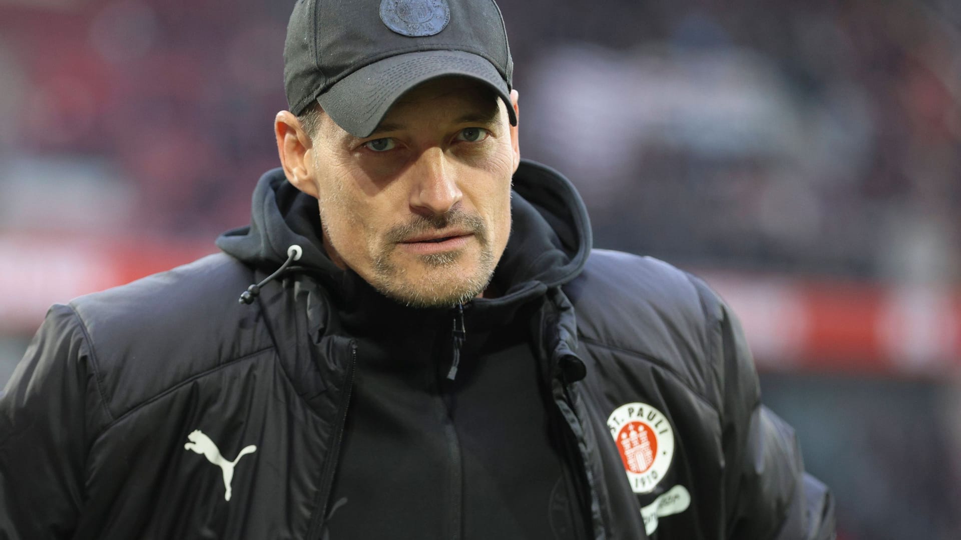 Alexander Blessin: He has been head coach of FC St. Pauli since 2024. Alexander Blessin: He has been head coach of FC St. Pauli since 2024.