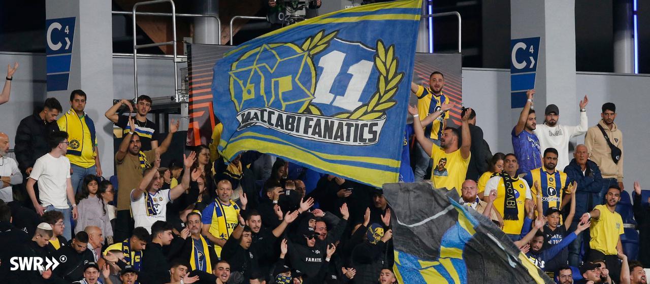 Fans of Maccabi Tel Aviv in the Europa League against FC Midtjylland