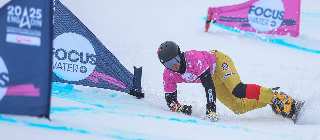 Snowboarder Stefan Baumeister in action