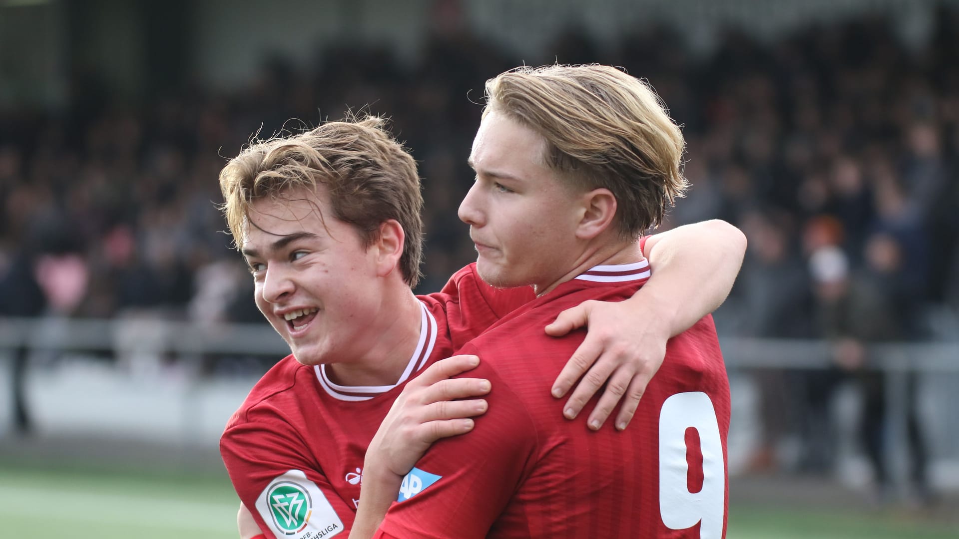 Benjamin Ley (left) celebrates the 1-0 with goal scorer Fynn Schenten. Benjamin Ley (left) celebrates the 1-0 with goal scorer Fynn Schenten.