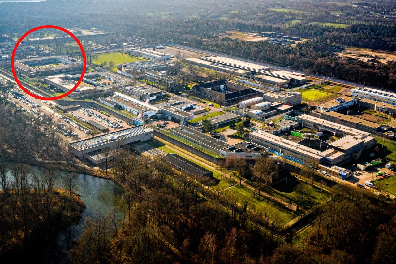 PI Vught has many regimes. On the far left Unit 3 where Corné H. sat.