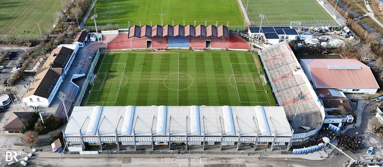 FC Bayern Munich buys the Unterhaching sports park.