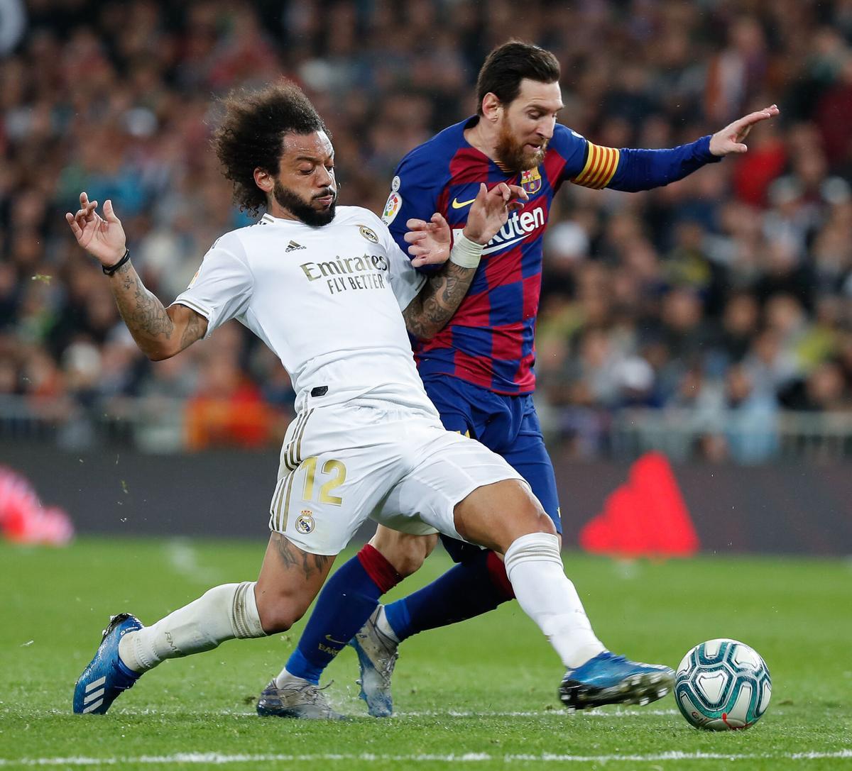 Marcelo with Messi in a Barça - Madrid from the 2019/20 season