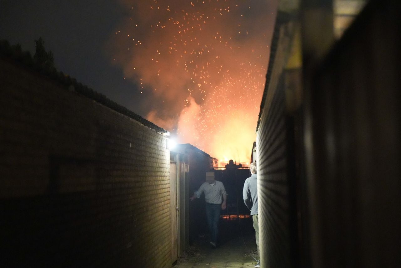 Four sheds were on fire (Photo: Erik Haverhals / Heitink Press Agency).