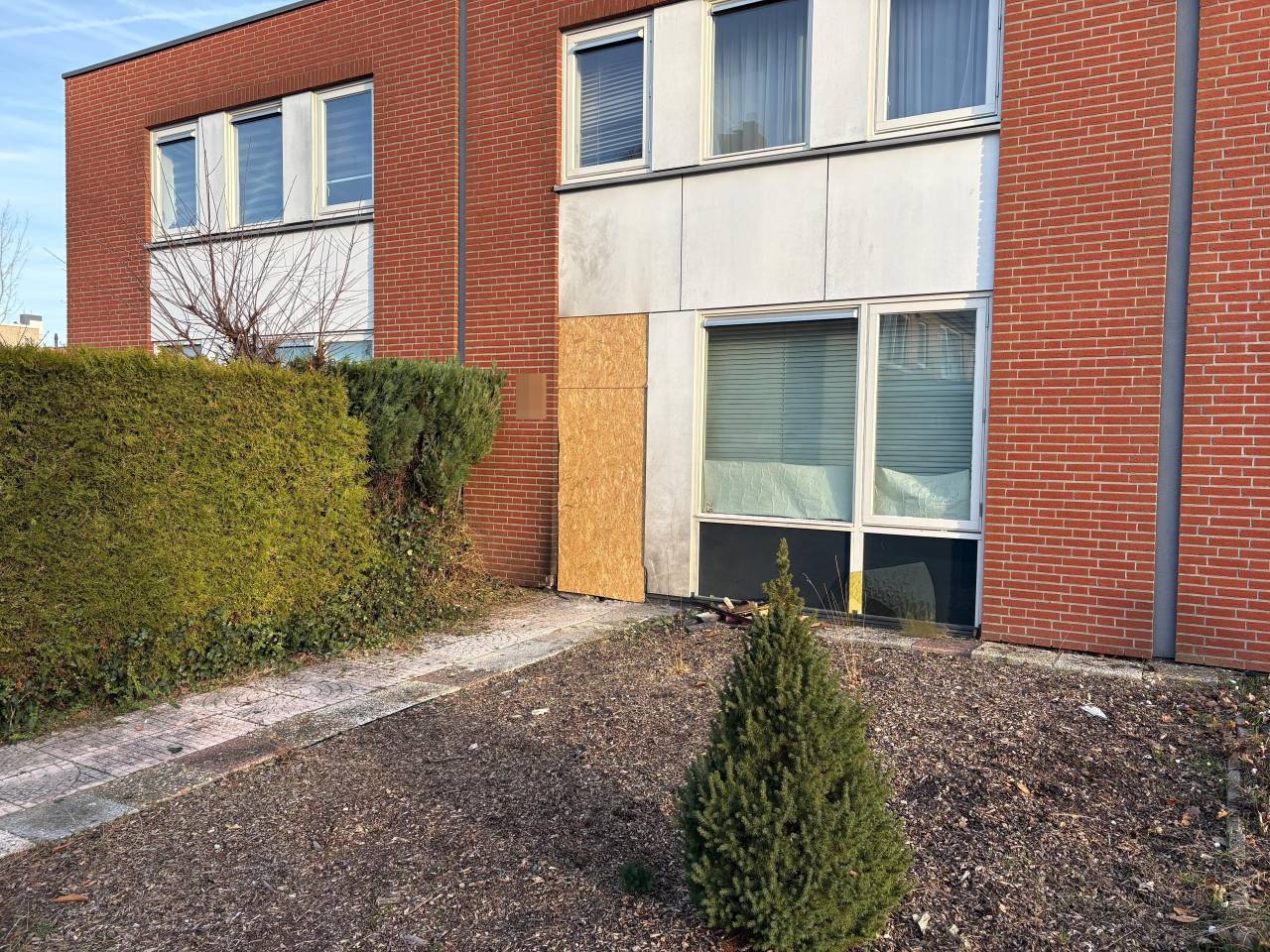 https://api.omroepbrabant.nl/img/f/$width$/$height$/0.50/0.50/cmV2aXNpb25zLzQ4MTA2NTYtMi5qcGc_c2U9MjA0NS0wMS0wMVQxMCUzQTQwJTNBMDBaJnNpZz0lMkYza 2U0eE0wS2l0bEdwZXFhNThEWmdLdmFGbEdlU3VnYW55YXFhTFowamslM0Qmc3A9ciZzcHI9 aHR0cHMmc3I9YiZzdD0yMDI1LTAxLTAxVDEwJTNBNDAlM0EwMFomc3Y9MjAyMC0xMC0wMg==