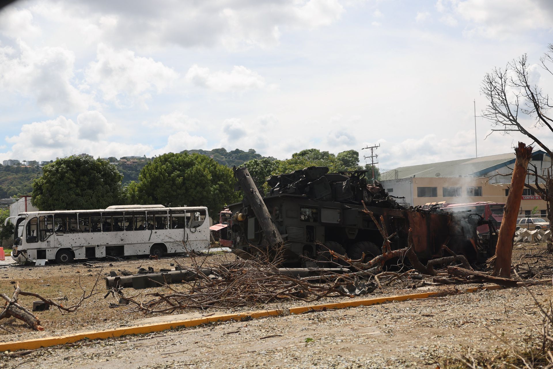 Destruction after an attack on the Generalissimo Francisco de Miranda air base in Caracas, Venezuela. US President Trump announced that US forces had successfully captured Venezuelan President Nicolás Maduro and his wife in a series of large-scale attacks on Caracas on January 3, 2026. 