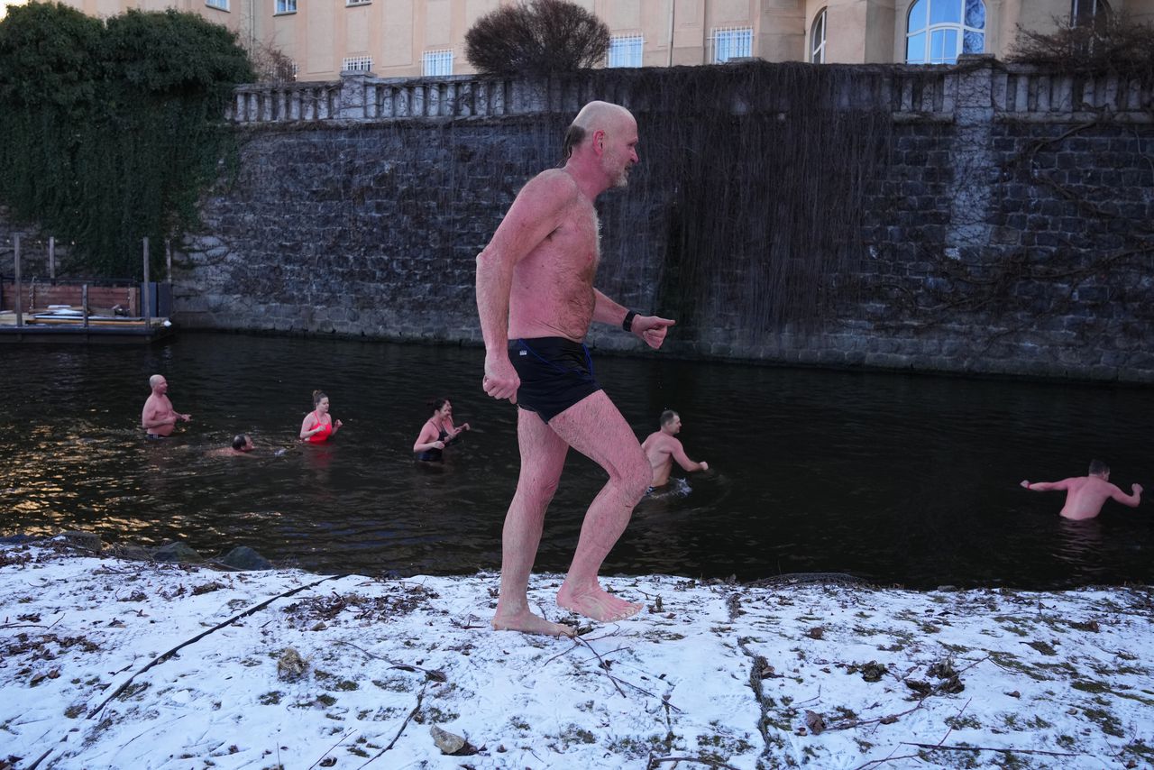 A participant of the Epiphany swimming tour in Prague on January 6.