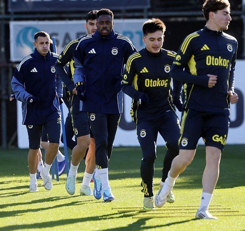 What time is the Galatasaray-Fenerbahçe match?